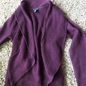 H&M burgundy sweater. Never worn!